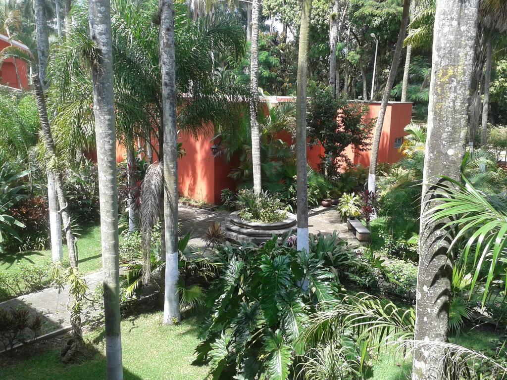 Hotel Fortín de las Flores エクステリア 写真