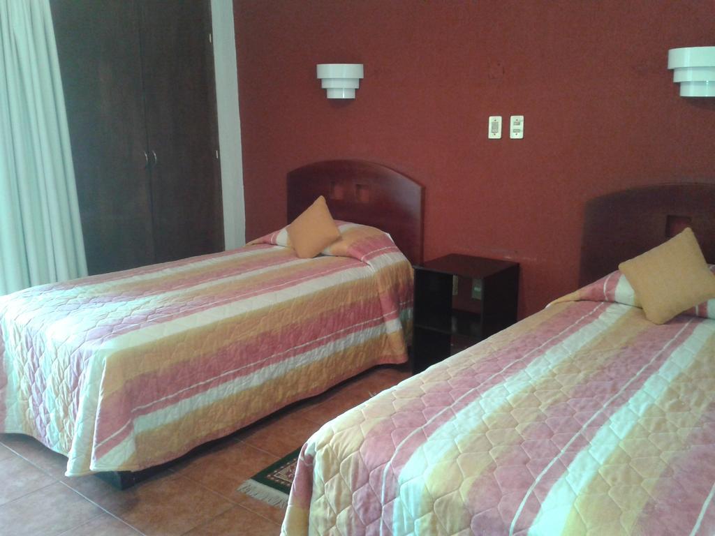 Hotel Fortín de las Flores エクステリア 写真